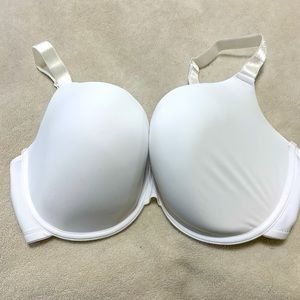 NWOT secret treasures white underwire white bra